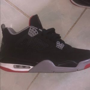 Jordan bred 4s